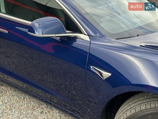 Синий Тесла Модель 3, объемом двигателя 0 л и пробегом 103 тыс. км за 15900 $, фото 3 на Automoto.ua