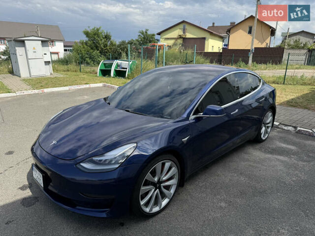 Тесла Модель 3 2018 у Києві на Automoto.ua Синій Тесла Модель 3, об'ємом двигуна 0 л та пробігом 108 тис. км за 20800 $, фото 1 на Automoto.ua