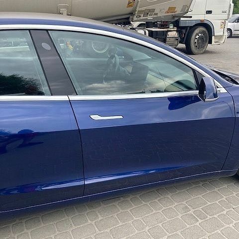 Синий Тесла Модель 3, объемом двигателя 0 л и пробегом 143 тыс. км за 15300 $, фото 11 на Automoto.ua