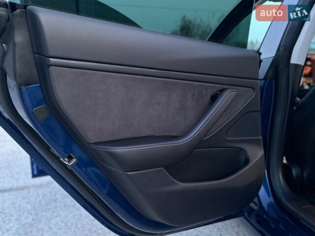 Синий Тесла Модель 3, объемом двигателя 0 л и пробегом 101 тыс. км за 18300 $, фото 64 на Automoto.ua