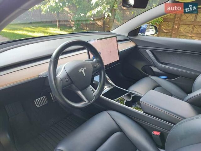 Тесла Модель 3 2018 у Києві на Automoto.ua Синій Тесла Модель 3, об'ємом двигуна 0 л та пробігом 48 тис. км за 31000 $, фото 10 на Automoto.ua