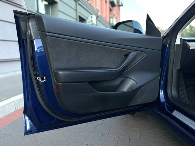 Синий Тесла Модель 3, объемом двигателя 0 л и пробегом 104 тыс. км за 16999 $, фото 10 на Automoto.ua