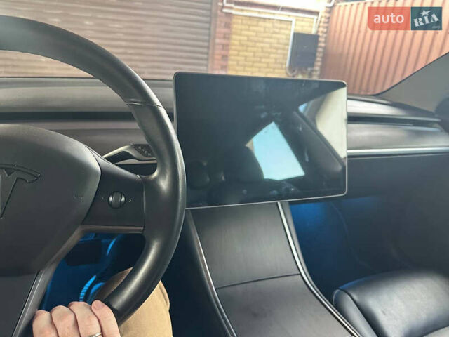 Синий Тесла Модель 3, объемом двигателя 0 л и пробегом 122 тыс. км за 18000 $, фото 18 на Automoto.ua