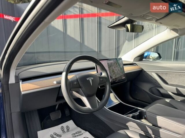 Синий Тесла Модель 3, объемом двигателя 0 л и пробегом 103 тыс. км за 15900 $, фото 32 на Automoto.ua
