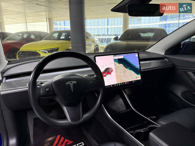 Тесла Модель 3 2018 в Одессе на Automoto.ua Синий Тесла Модель 3, объемом двигателя 0 л и пробегом 74 тыс. км за 19500 $, фото 24 на Automoto.ua