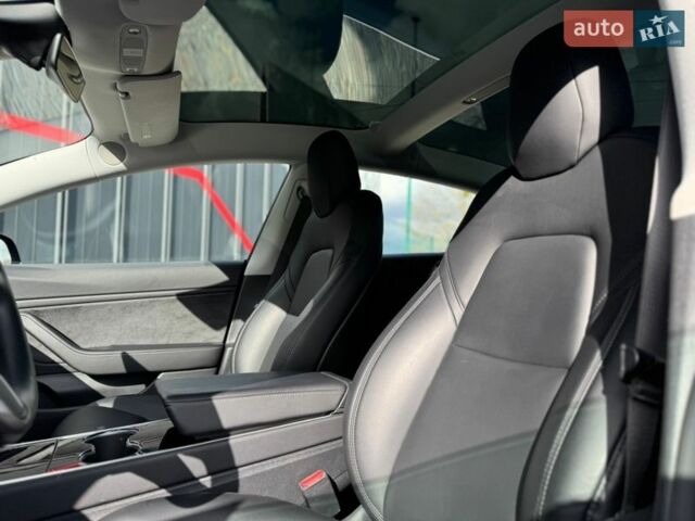 Синий Тесла Модель 3, объемом двигателя 0 л и пробегом 103 тыс. км за 15900 $, фото 33 на Automoto.ua