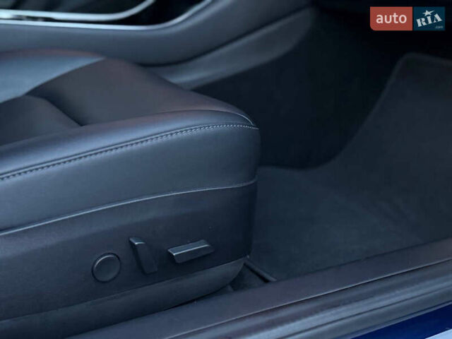 Синій Тесла Модель 3, об'ємом двигуна 0 л та пробігом 104 тис. км за 17990 $, фото 101 на Automoto.ua