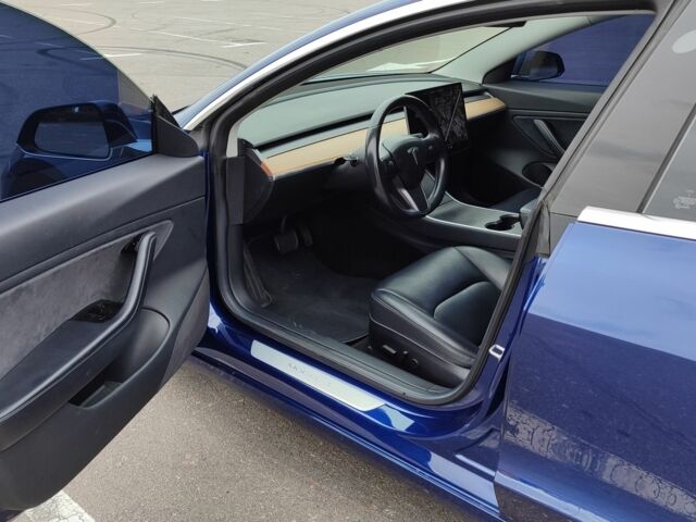 Синій Тесла Модель 3, об'ємом двигуна 0 л та пробігом 162 тис. км за 16700 $, фото 4 на Automoto.ua