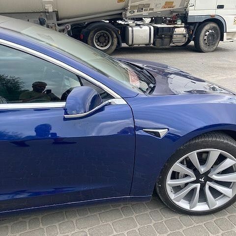 Синий Тесла Модель 3, объемом двигателя 0 л и пробегом 143 тыс. км за 15300 $, фото 12 на Automoto.ua