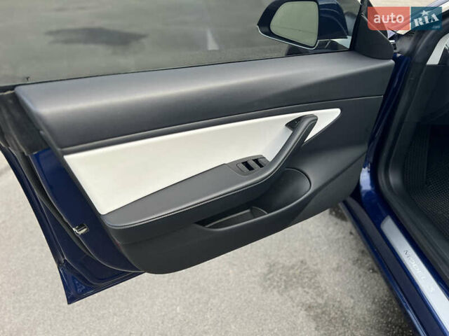 Синий Тесла Модель 3, объемом двигателя 0 л и пробегом 115 тыс. км за 14800 $, фото 16 на Automoto.ua