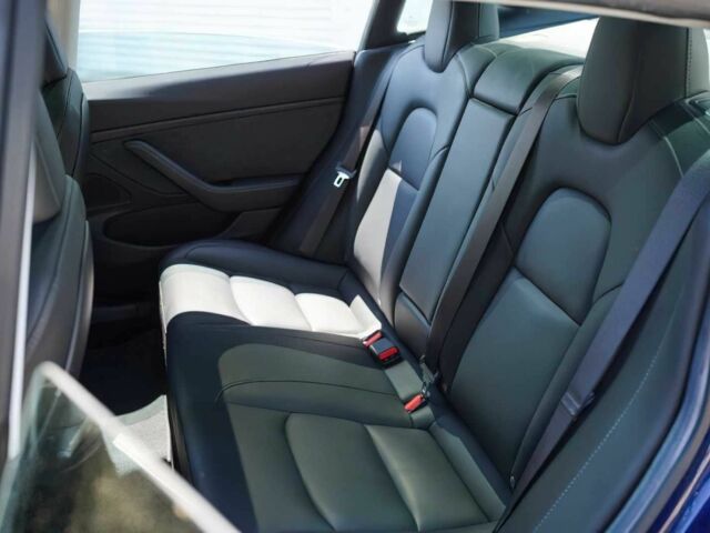 Синій Тесла Модель 3, об'ємом двигуна 0 л та пробігом 37 тис. км за 6932 $, фото 9 на Automoto.ua
