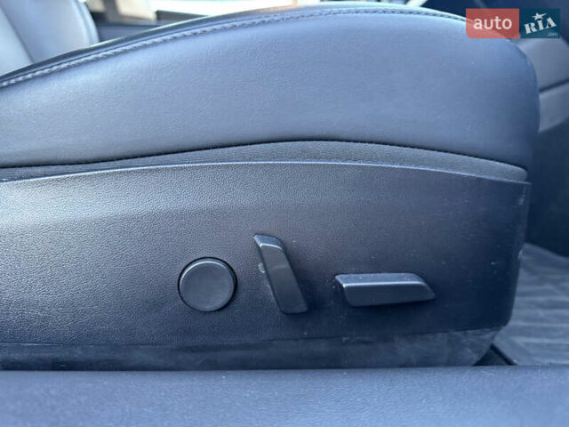 Синий Тесла Модель 3, объемом двигателя 0 л и пробегом 98 тыс. км за 15500 $, фото 26 на Automoto.ua