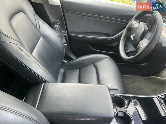 Синій Тесла Модель 3, об'ємом двигуна 0 л та пробігом 102 тис. км за 15900 $, фото 15 на Automoto.ua