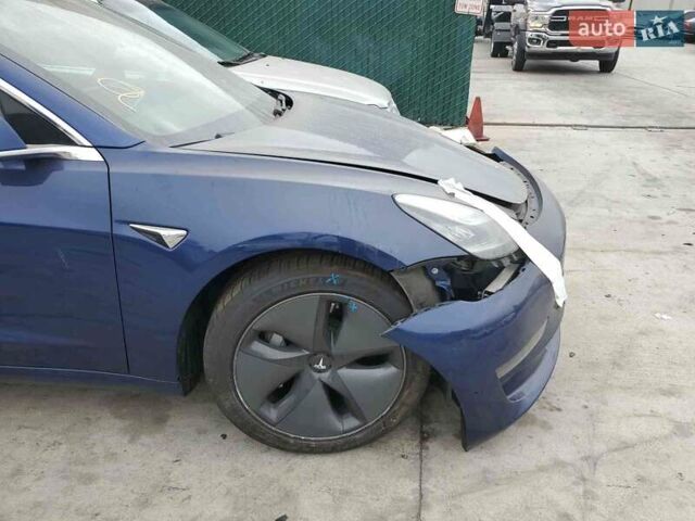 Синий Тесла Модель 3, объемом двигателя 0 л и пробегом 83 тыс. км за 16500 $, фото 7 на Automoto.ua