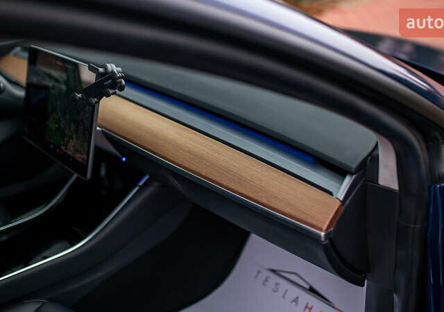 Синий Тесла Модель 3, объемом двигателя 0 л и пробегом 77 тыс. км за 18999 $, фото 40 на Automoto.ua