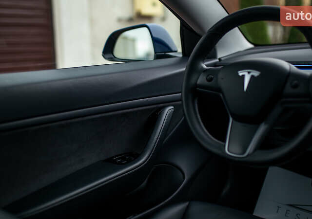 Синій Тесла Модель 3, об'ємом двигуна 0 л та пробігом 77 тис. км за 19999 $, фото 35 на Automoto.ua