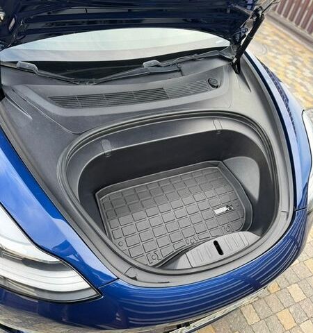 Синий Тесла Модель 3, объемом двигателя 0 л и пробегом 105 тыс. км за 16300 $, фото 14 на Automoto.ua