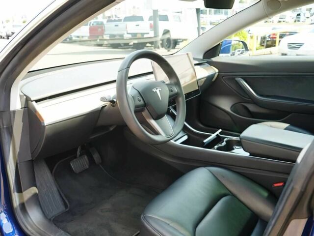 Синий Тесла Модель 3, объемом двигателя 0 л и пробегом 30 тыс. км за 7993 $, фото 7 на Automoto.ua
