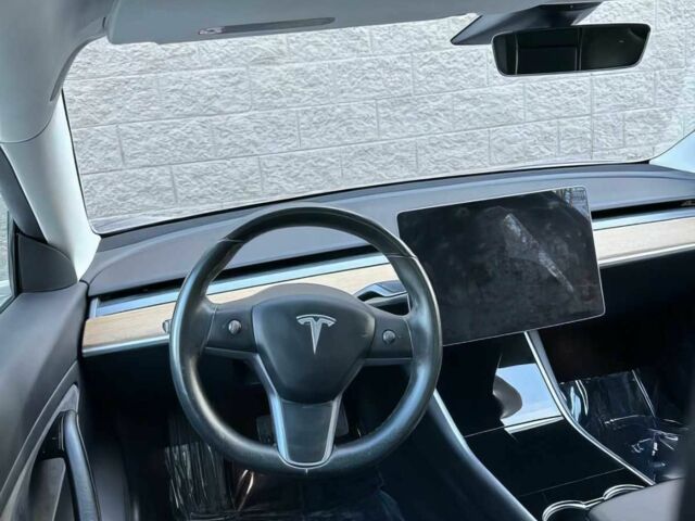 Синий Тесла Модель 3, объемом двигателя 0 л и пробегом 36 тыс. км за 6900 $, фото 10 на Automoto.ua