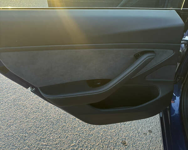 Синий Тесла Модель 3, объемом двигателя 0 л и пробегом 122 тыс. км за 16500 $, фото 16 на Automoto.ua