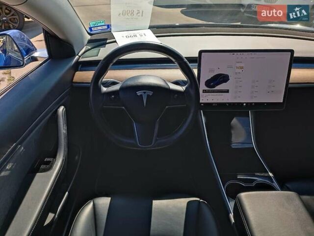 Тесла Модель 3 2019 у Харкові на Automoto.ua Синій Тесла Модель 3, об'ємом двигуна 0 л та пробігом 71 тис. км за 15430 $, фото 16 на Automoto.ua