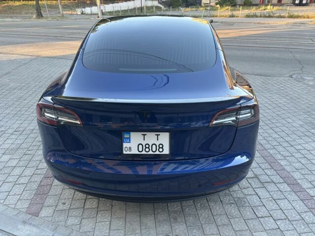 Тесла Модель 3 2019 в Запорожье на Automoto.ua Синий Тесла Модель 3, объемом двигателя 0 л и пробегом 118 тыс. км за 16600 $, фото 5 на Automoto.ua