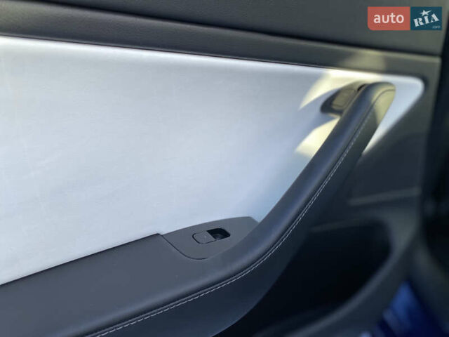 Синий Тесла Модель 3, объемом двигателя 0 л и пробегом 155 тыс. км за 17800 $, фото 52 на Automoto.ua