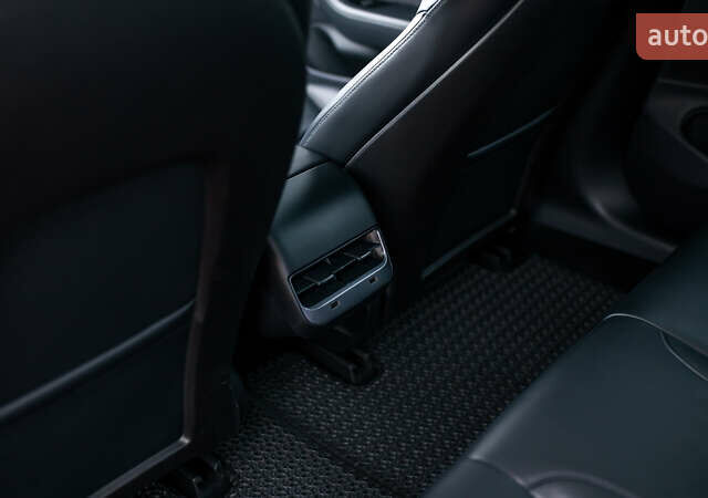 Синій Тесла Модель 3, об'ємом двигуна 0 л та пробігом 77 тис. км за 19999 $, фото 23 на Automoto.ua