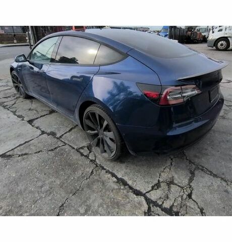 Синій Тесла Модель 3, об'ємом двигуна 0 л та пробігом 96 тис. км за 12500 $, фото 6 на Automoto.ua