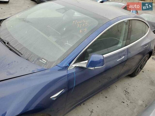 Синий Тесла Модель 3, объемом двигателя 0 л и пробегом 83 тыс. км за 16500 $, фото 12 на Automoto.ua