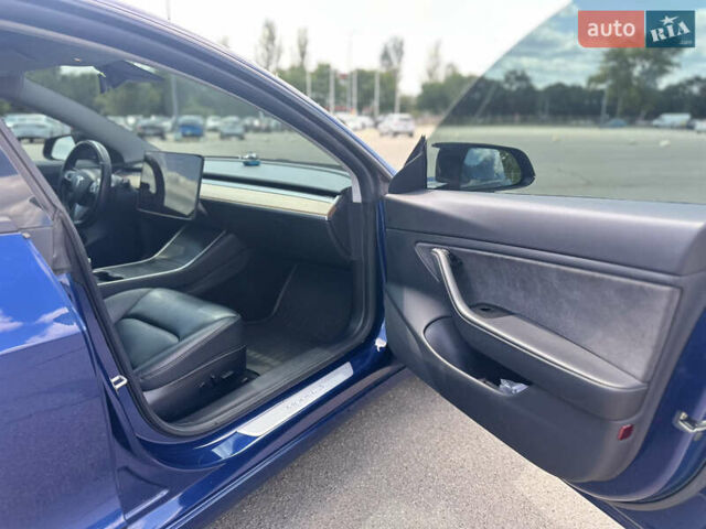 Синий Тесла Модель 3, объемом двигателя 0 л и пробегом 90 тыс. км за 19000 $, фото 11 на Automoto.ua