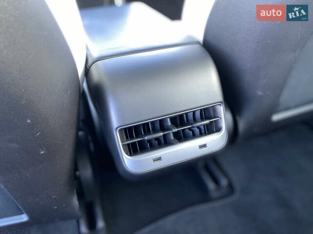 Синий Тесла Модель 3, объемом двигателя 0 л и пробегом 155 тыс. км за 17800 $, фото 53 на Automoto.ua