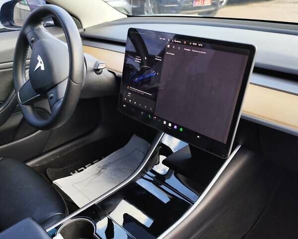 Синій Тесла Модель 3, об'ємом двигуна 0 л та пробігом 180 тис. км за 17400 $, фото 29 на Automoto.ua