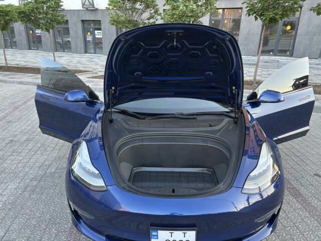 Синій Тесла Модель 3, об'ємом двигуна 0 л та пробігом 118 тис. км за 17000 $, фото 14 на Automoto.ua