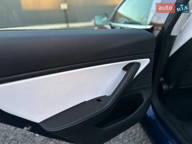 Синий Тесла Модель 3, объемом двигателя 0 л и пробегом 155 тыс. км за 17800 $, фото 63 на Automoto.ua