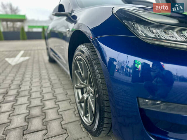 Синий Тесла Модель 3, объемом двигателя 0 л и пробегом 80 тыс. км за 16700 $, фото 27 на Automoto.ua