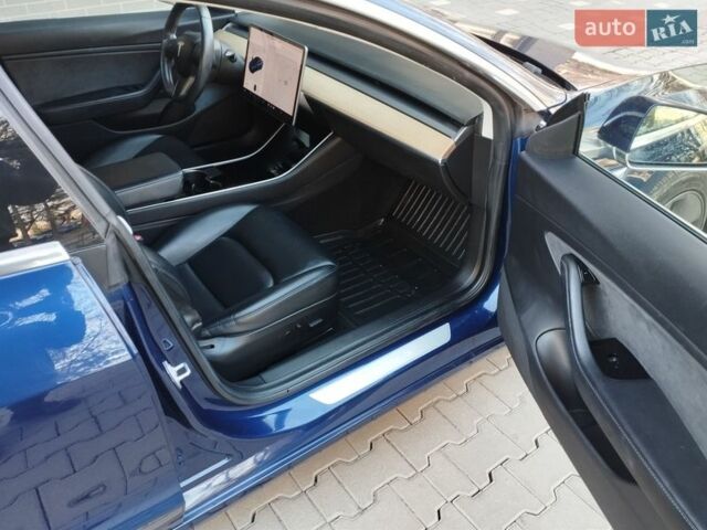 Синий Тесла Модель 3, объемом двигателя 0 л и пробегом 124 тыс. км за 14800 $, фото 10 на Automoto.ua