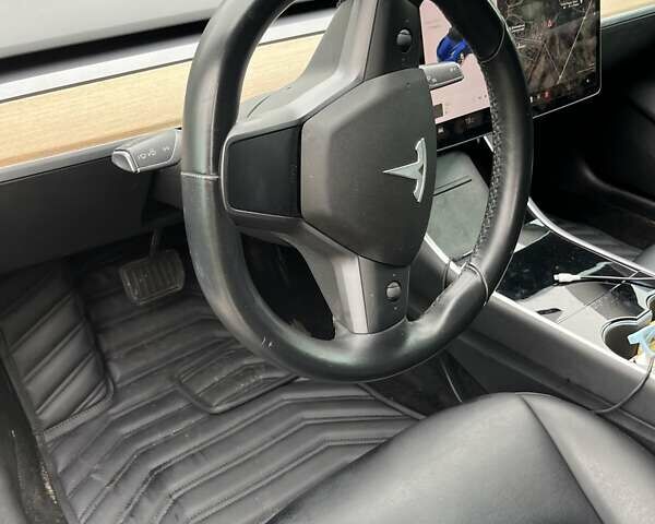 Синий Тесла Модель 3, объемом двигателя 0 л и пробегом 112 тыс. км за 16500 $, фото 2 на Automoto.ua