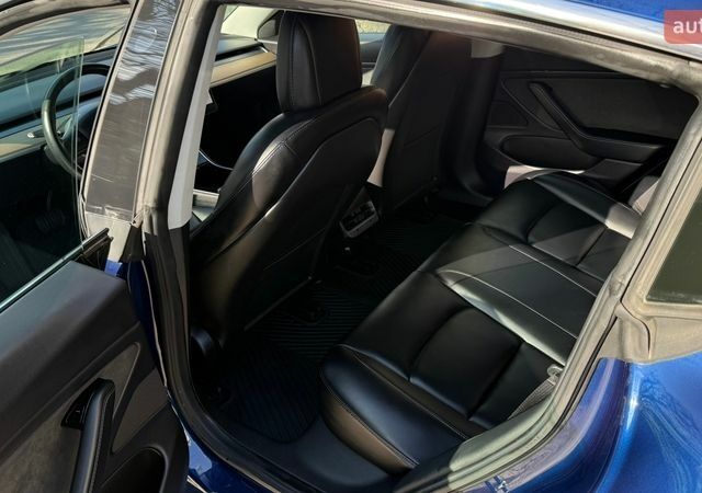 Синій Тесла Модель 3, об'ємом двигуна 0 л та пробігом 110 тис. км за 17000 $, фото 13 на Automoto.ua