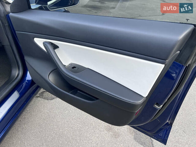 Синий Тесла Модель 3, объемом двигателя 0 л и пробегом 115 тыс. км за 14800 $, фото 24 на Automoto.ua