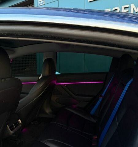 Синий Тесла Модель 3, объемом двигателя 0 л и пробегом 103 тыс. км за 19300 $, фото 9 на Automoto.ua