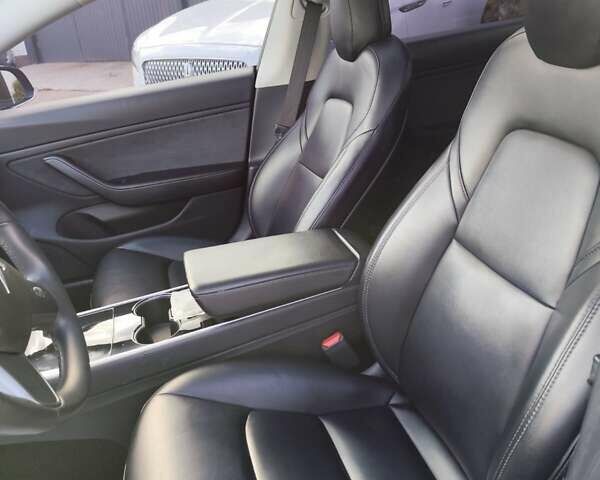 Синій Тесла Модель 3, об'ємом двигуна 0 л та пробігом 180 тис. км за 17400 $, фото 21 на Automoto.ua