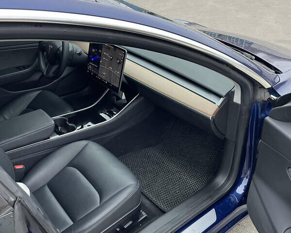 Синій Тесла Модель 3, об'ємом двигуна 0 л та пробігом 62 тис. км за 19200 $, фото 9 на Automoto.ua