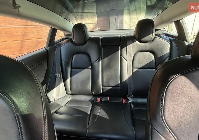 Синій Тесла Модель 3, об'ємом двигуна 0 л та пробігом 110 тис. км за 17000 $, фото 12 на Automoto.ua