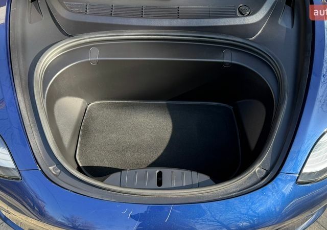 Синій Тесла Модель 3, об'ємом двигуна 0 л та пробігом 110 тис. км за 17000 $, фото 16 на Automoto.ua