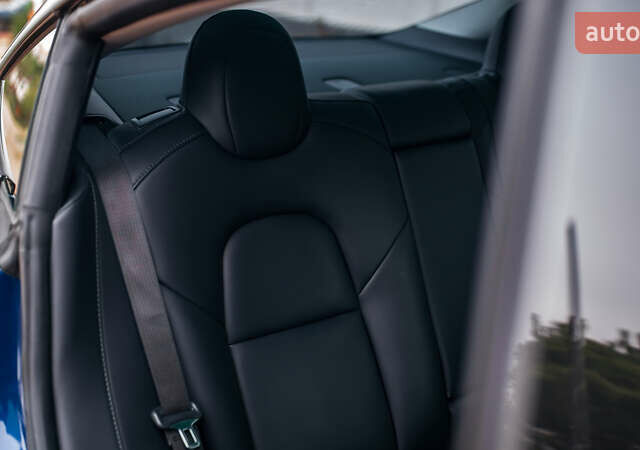 Синій Тесла Модель 3, об'ємом двигуна 0 л та пробігом 77 тис. км за 19999 $, фото 32 на Automoto.ua