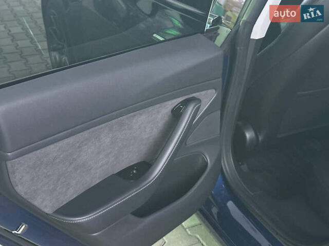 Синий Тесла Модель 3, объемом двигателя 0 л и пробегом 80 тыс. км за 16700 $, фото 55 на Automoto.ua