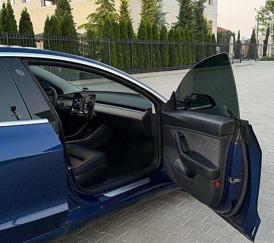 Синій Тесла Модель 3, об'ємом двигуна 0 л та пробігом 164 тис. км за 17800 $, фото 4 на Automoto.ua