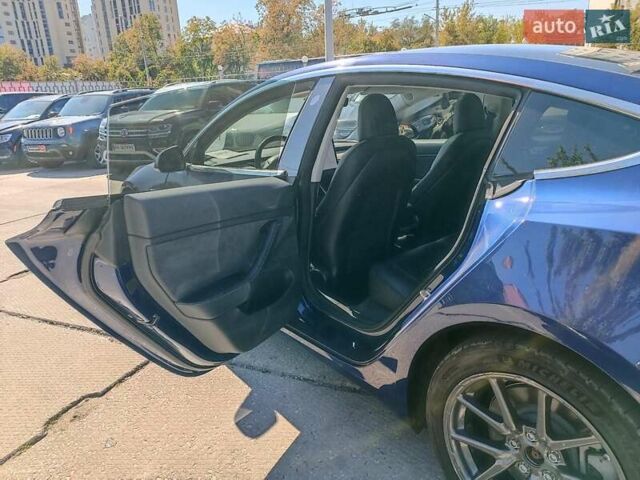 Тесла Модель 3 2019 у Харкові на Automoto.ua Синій Тесла Модель 3, об'ємом двигуна 0 л та пробігом 71 тис. км за 15430 $, фото 13 на Automoto.ua