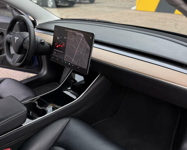 Синій Тесла Модель 3, об'ємом двигуна 0 л та пробігом 111 тис. км за 15000 $, фото 8 на Automoto.ua